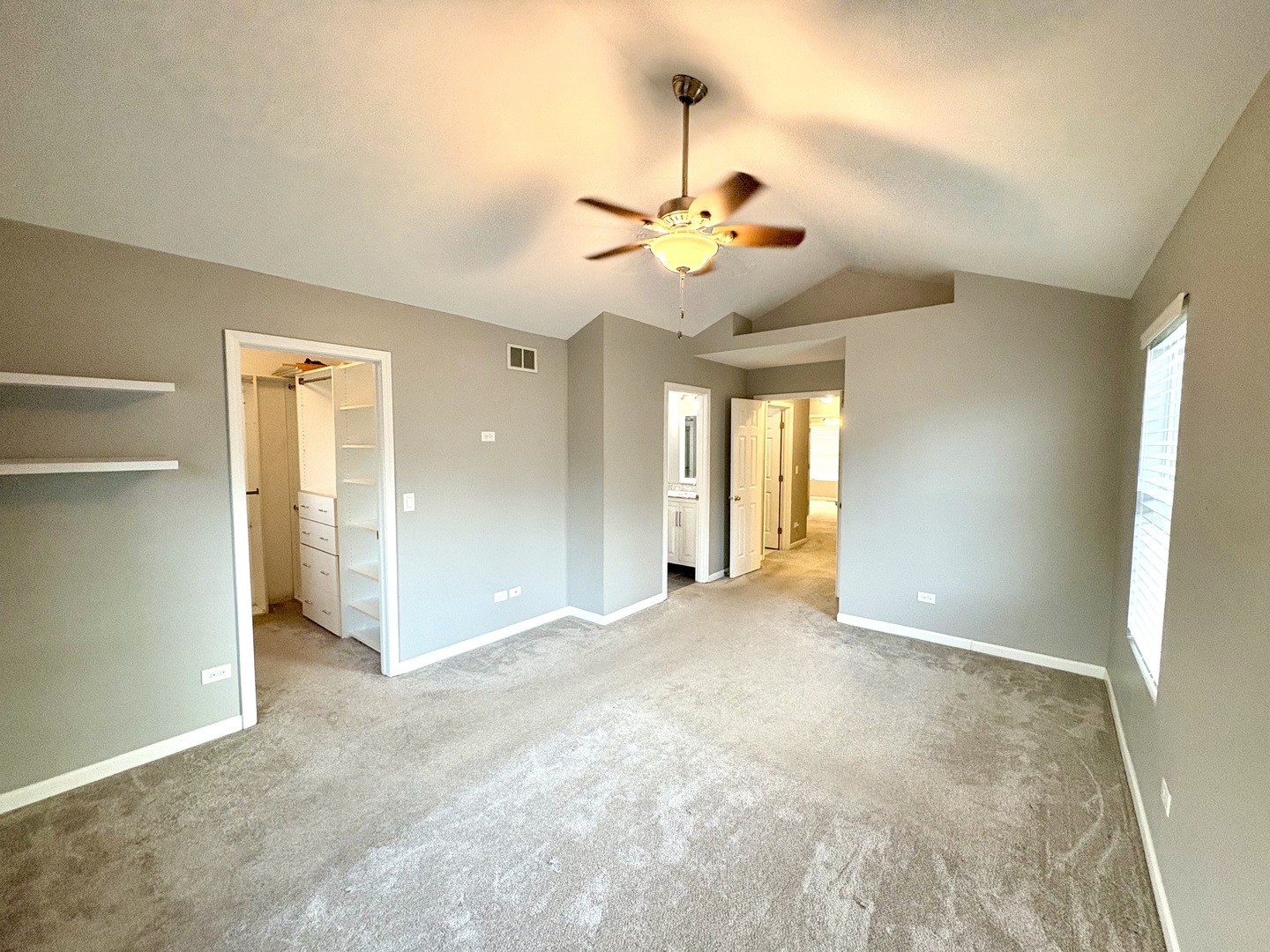 3823 Petra Court, Naperville, IL 60564