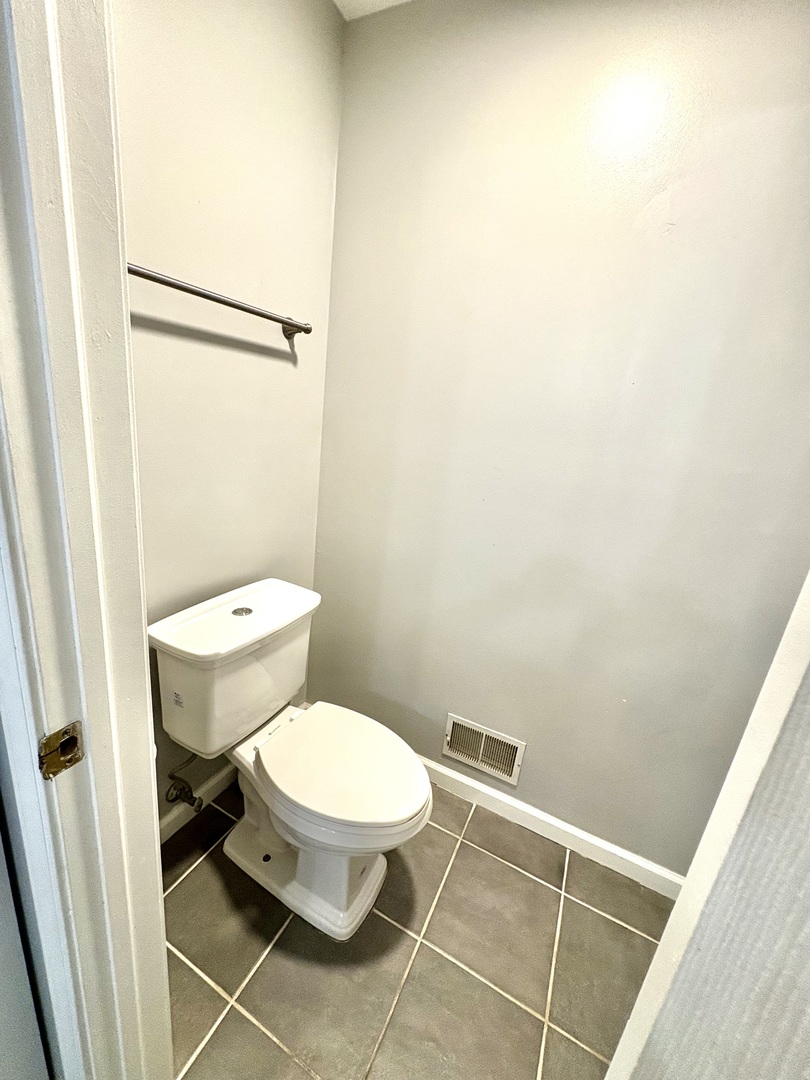 3823 Petra Court, Naperville, IL 60564