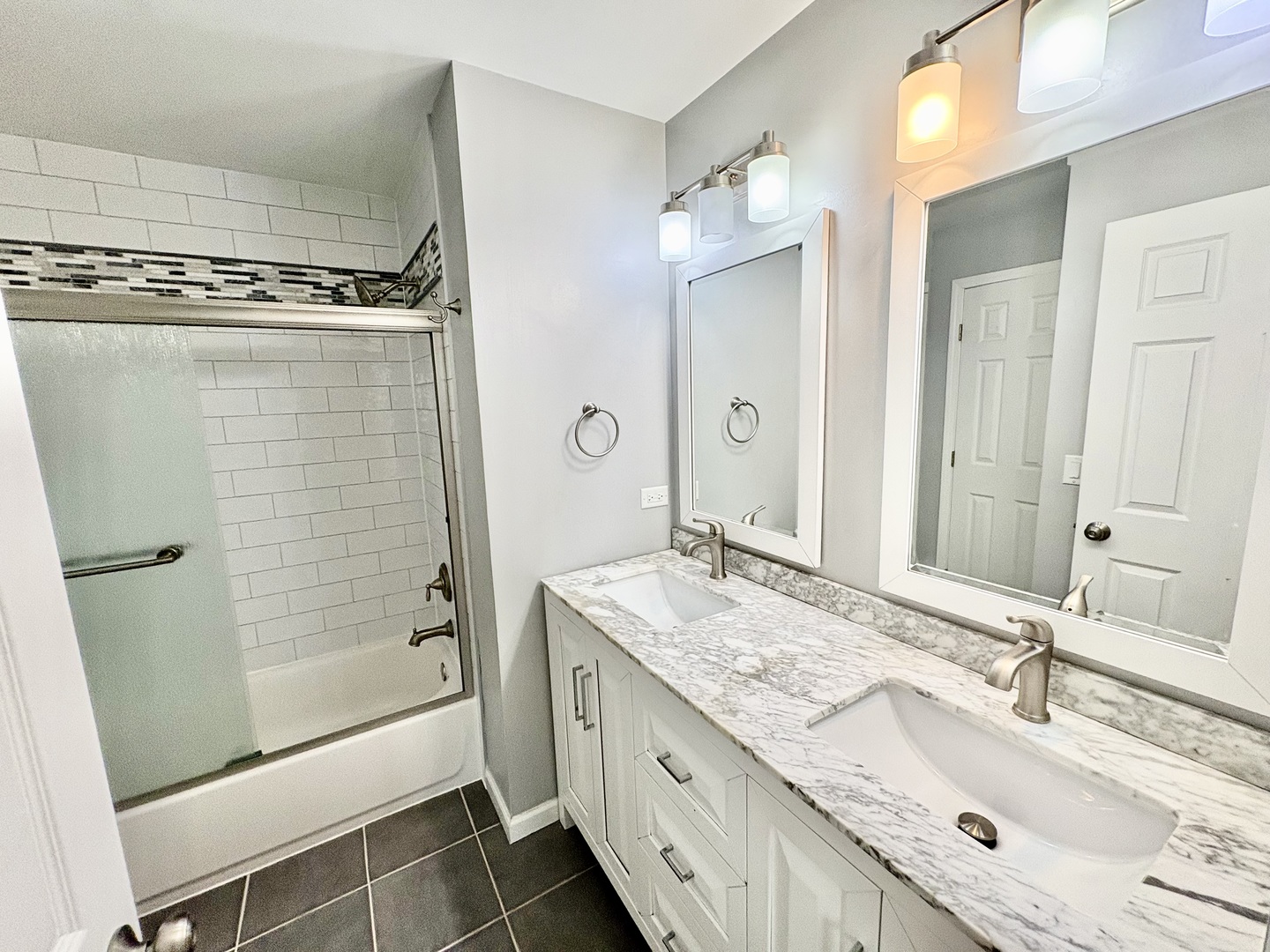 3823 Petra Court, Naperville, IL 60564