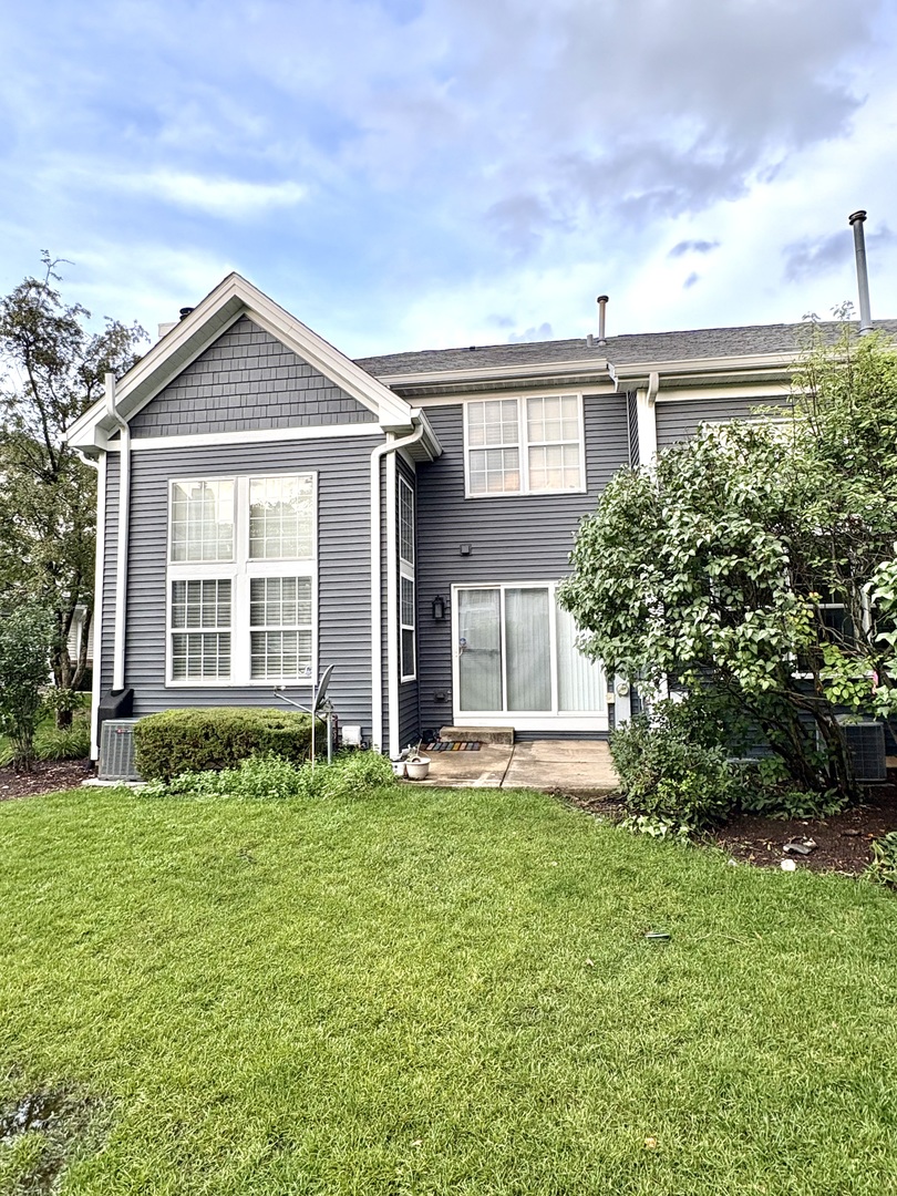 3823 Petra Court, Naperville, IL 60564