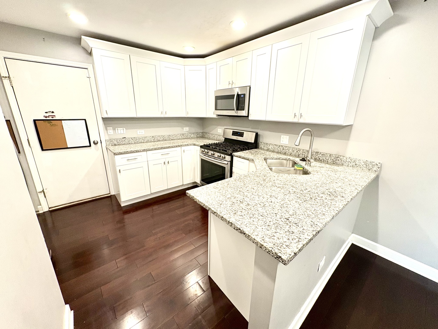 3823 Petra Court, Naperville, IL 60564