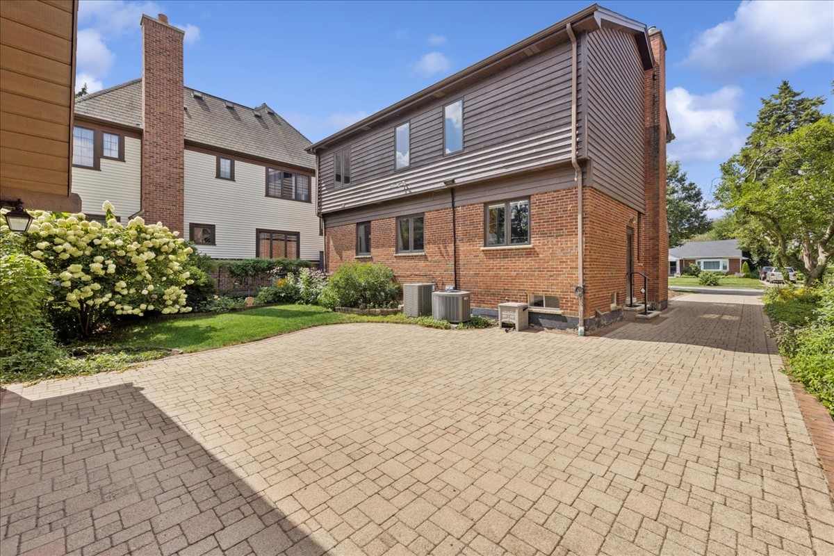 715 S Catherine Avenue, La Grange, IL 60525