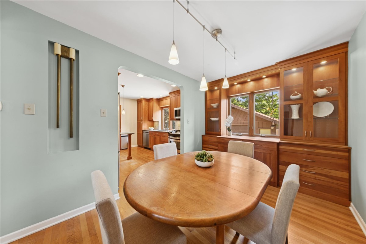 715 S Catherine Avenue, La Grange, IL 60525