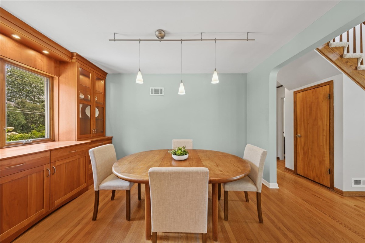 715 S Catherine Avenue, La Grange, IL 60525