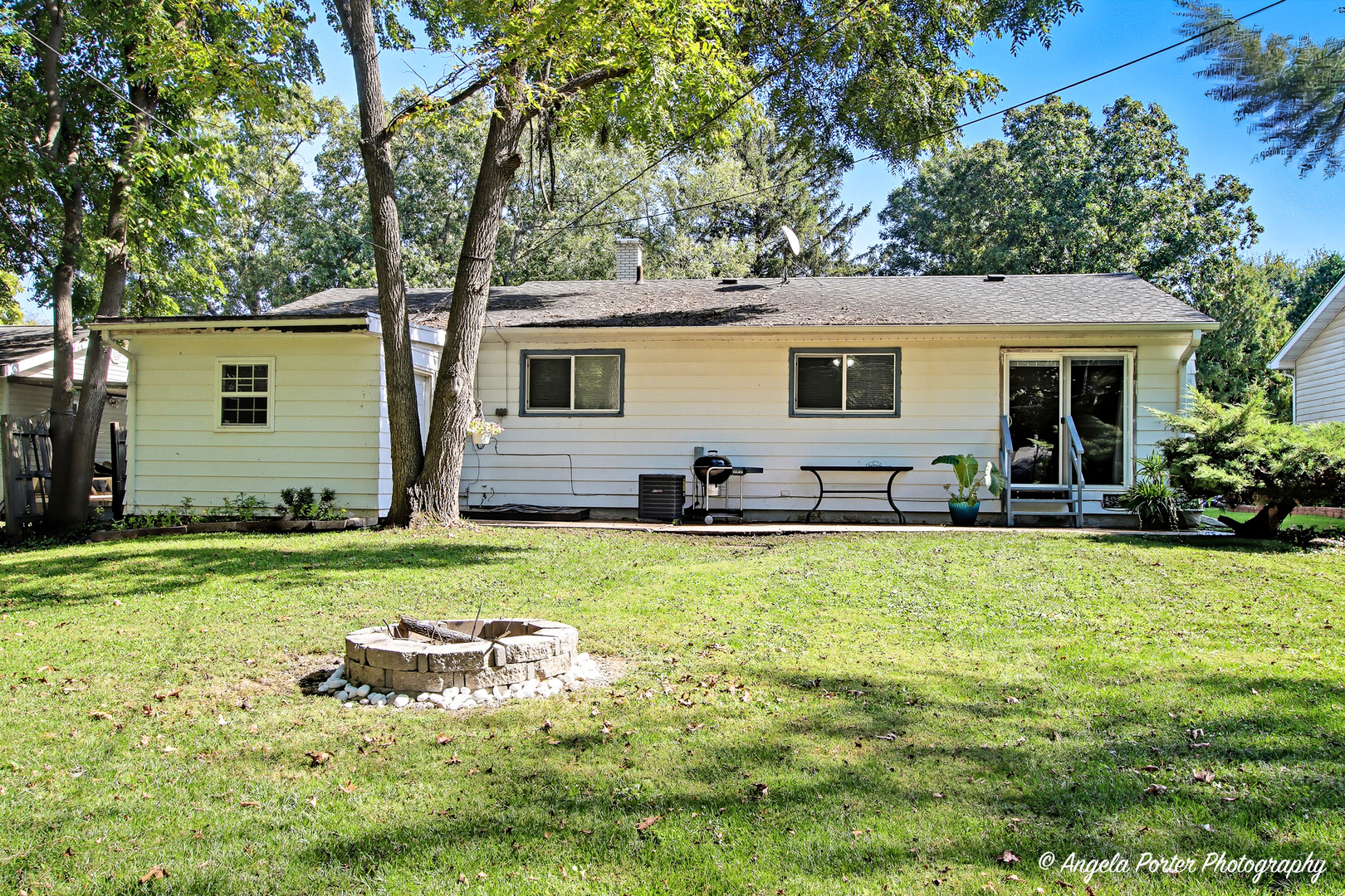 3009 Cherry Drive, Wonder Lake, IL 60097