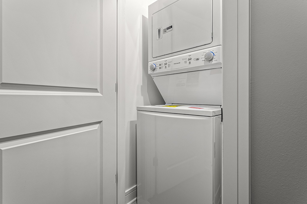 4827 S Saint Lawrence Avenue, Chicago, IL 60615