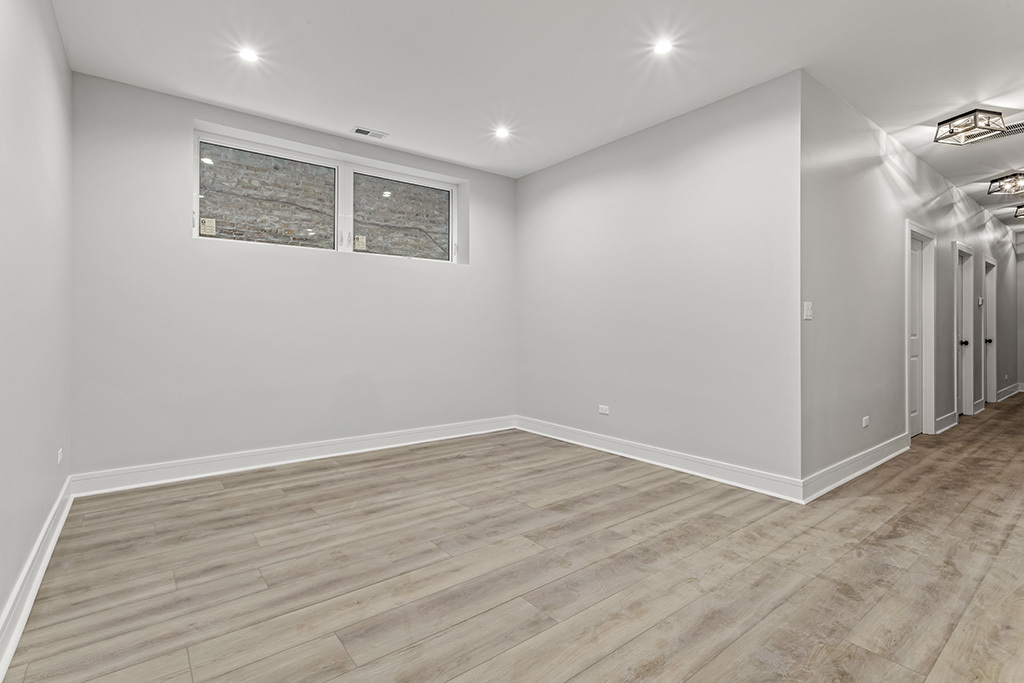 4827 S Saint Lawrence Avenue, Chicago, IL 60615