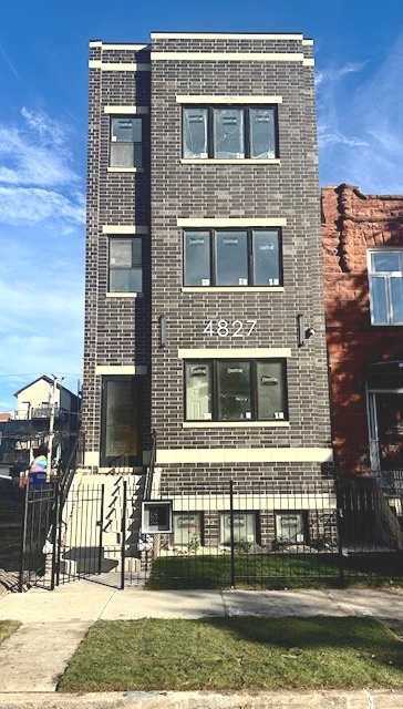 4827 S Saint Lawrence Avenue, Chicago, IL 60615