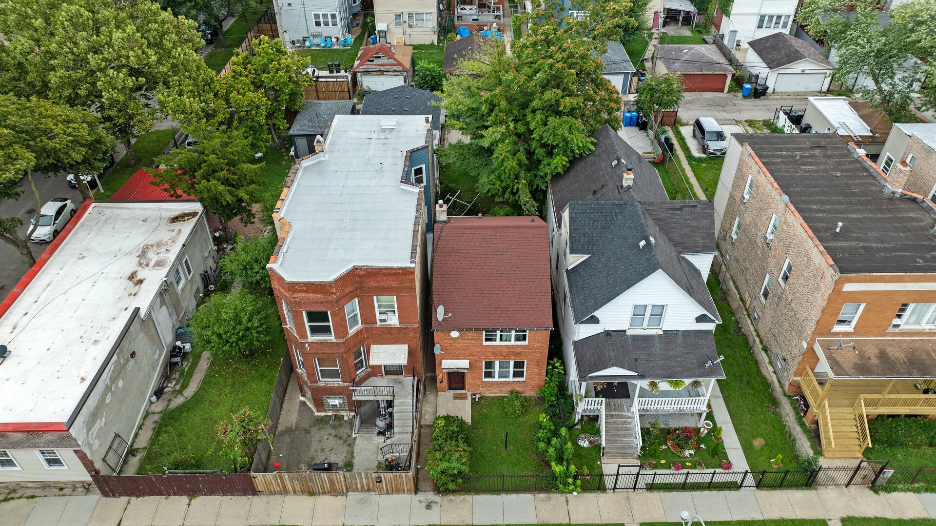 1051 N Parkside Avenue, Chicago, IL 60651