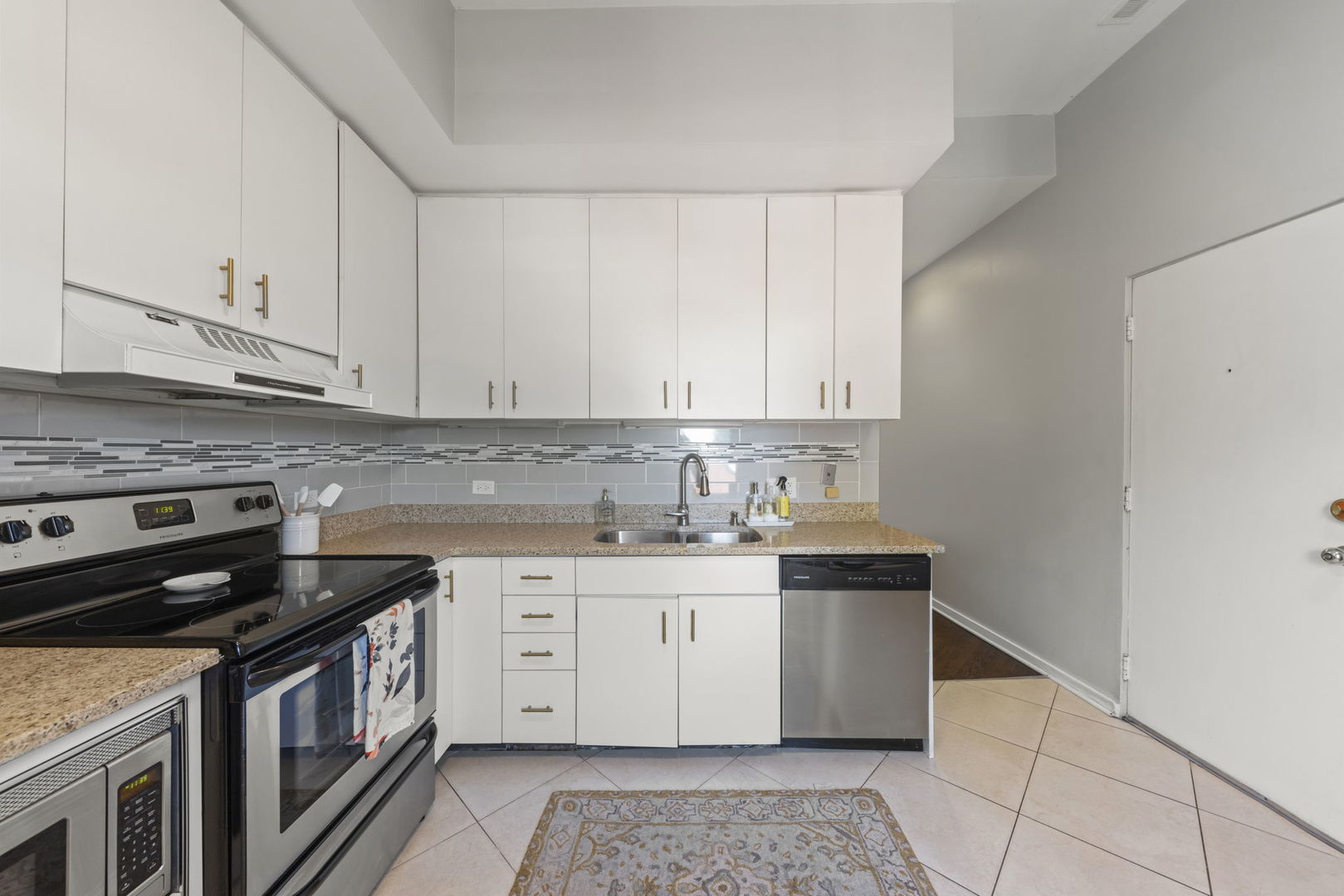 1808 N Bissell Street #3A, Chicago, IL 60614