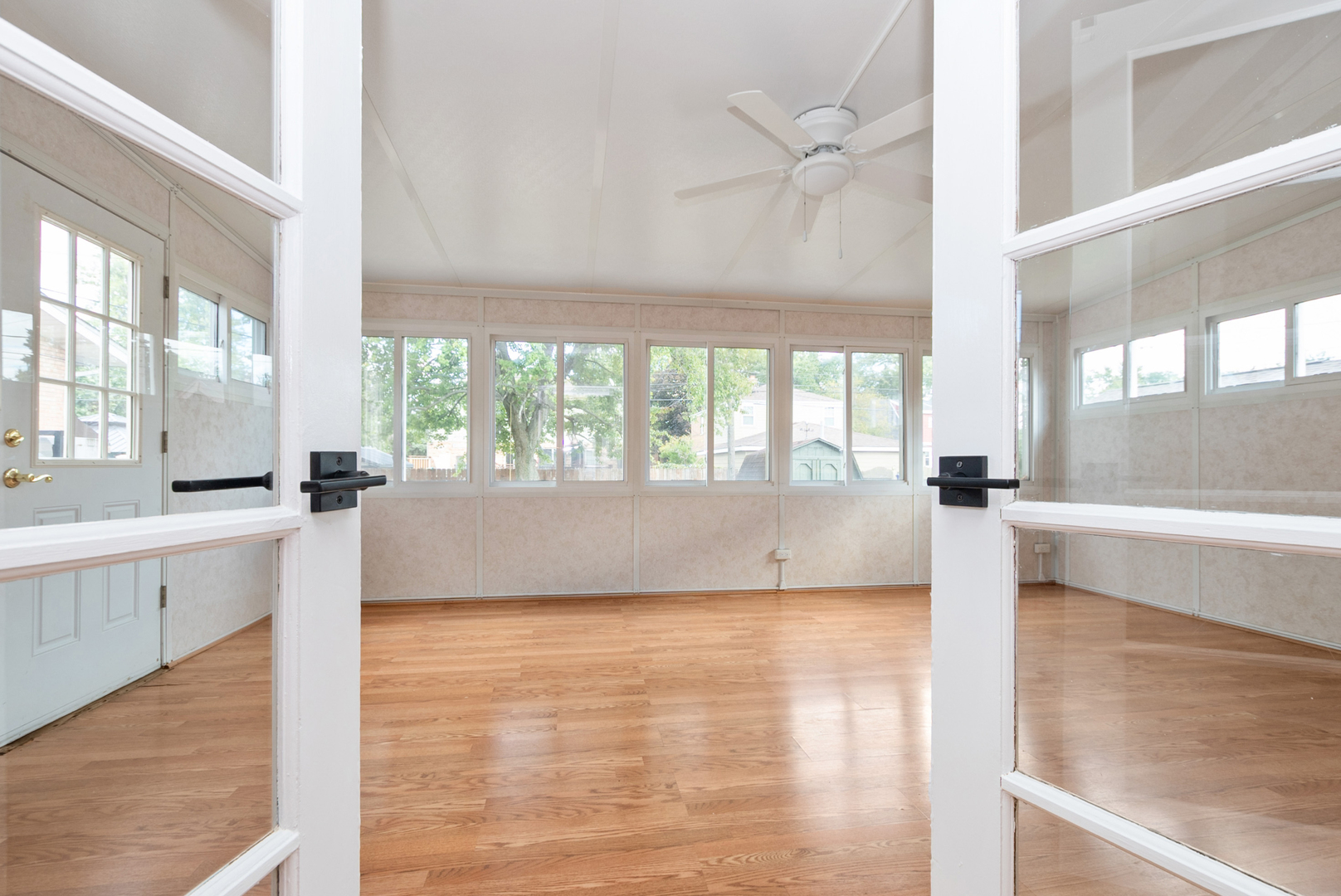 10041 S Saint Louis Avenue, Evergreen Park, IL 60805
