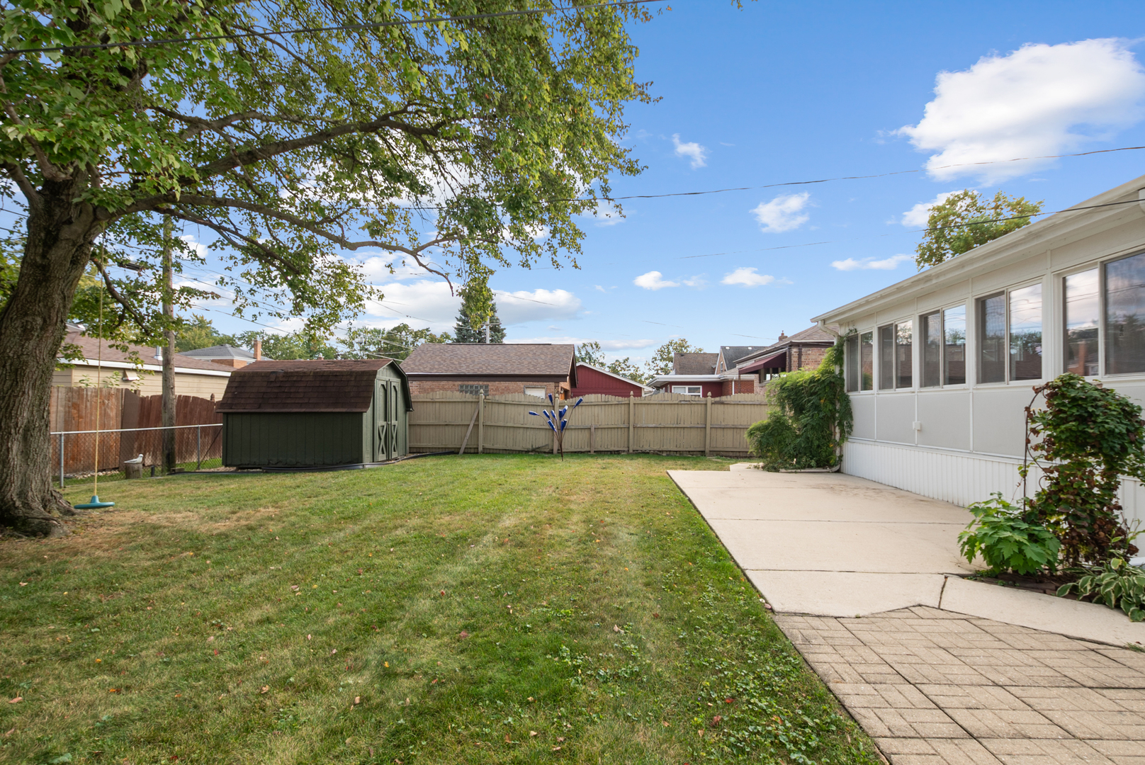 10041 S Saint Louis Avenue, Evergreen Park, IL 60805