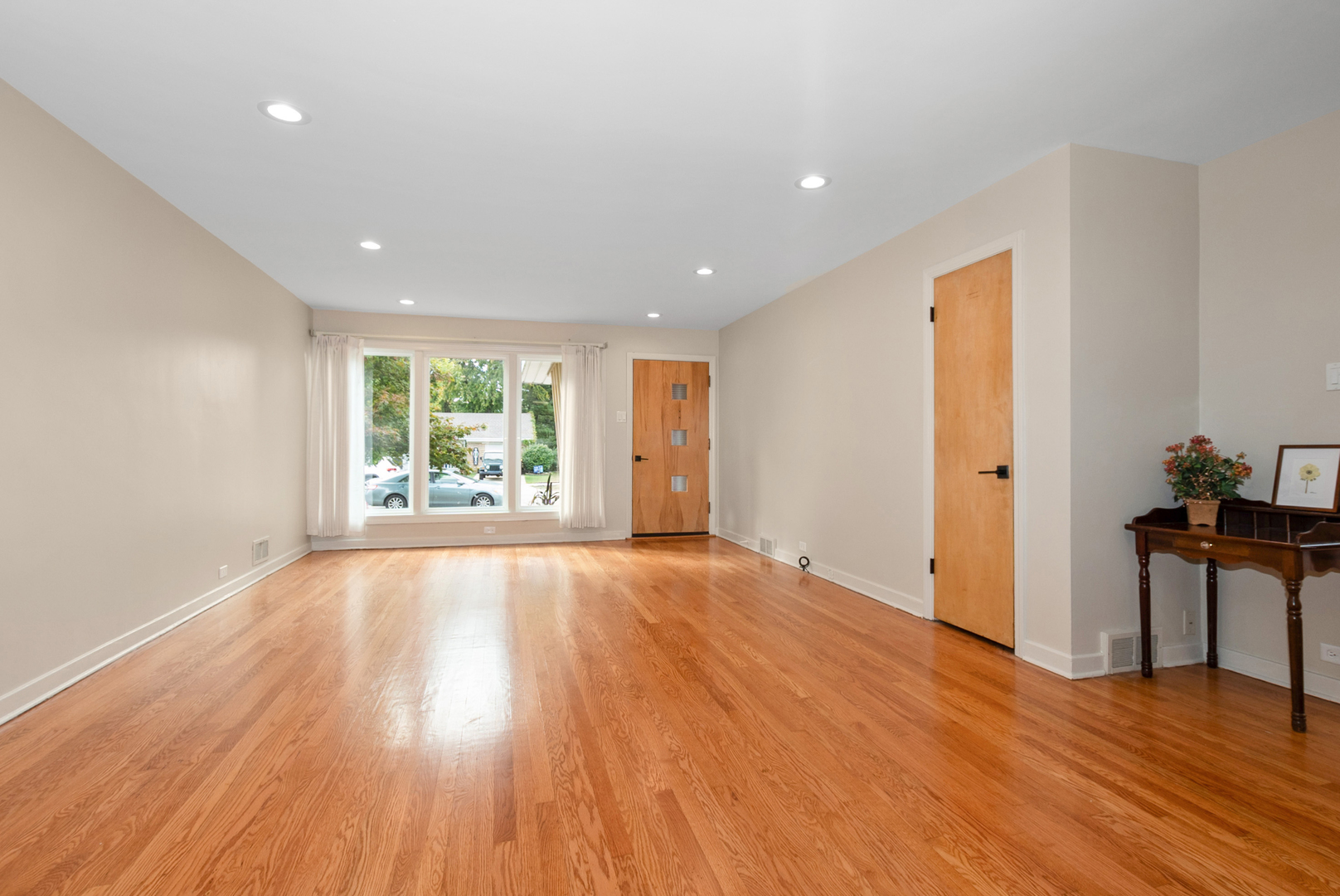 10041 S Saint Louis Avenue, Evergreen Park, IL 60805