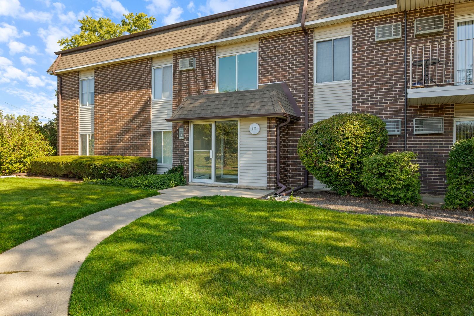 972 Thornton Lane #102, Buffalo Grove, IL 60089