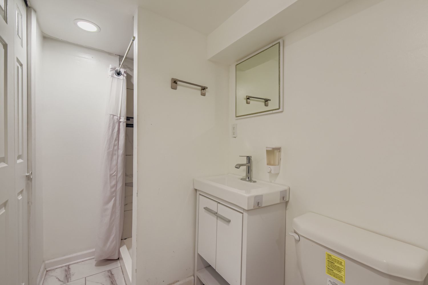 8841 S Utica Street, Evergreen Park, IL 60805