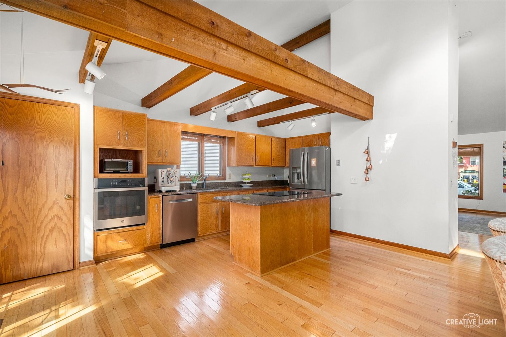 2587 OAKTON Court, Lisle, IL 60532