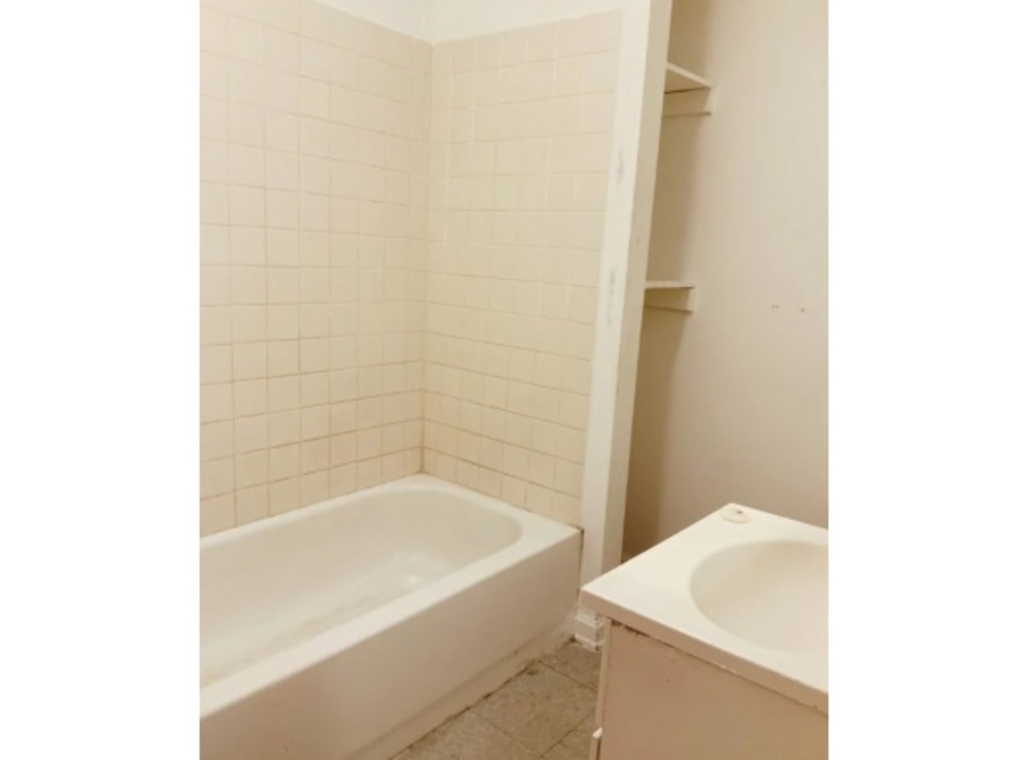 457 S Desplaines Street, Joliet, IL 60436