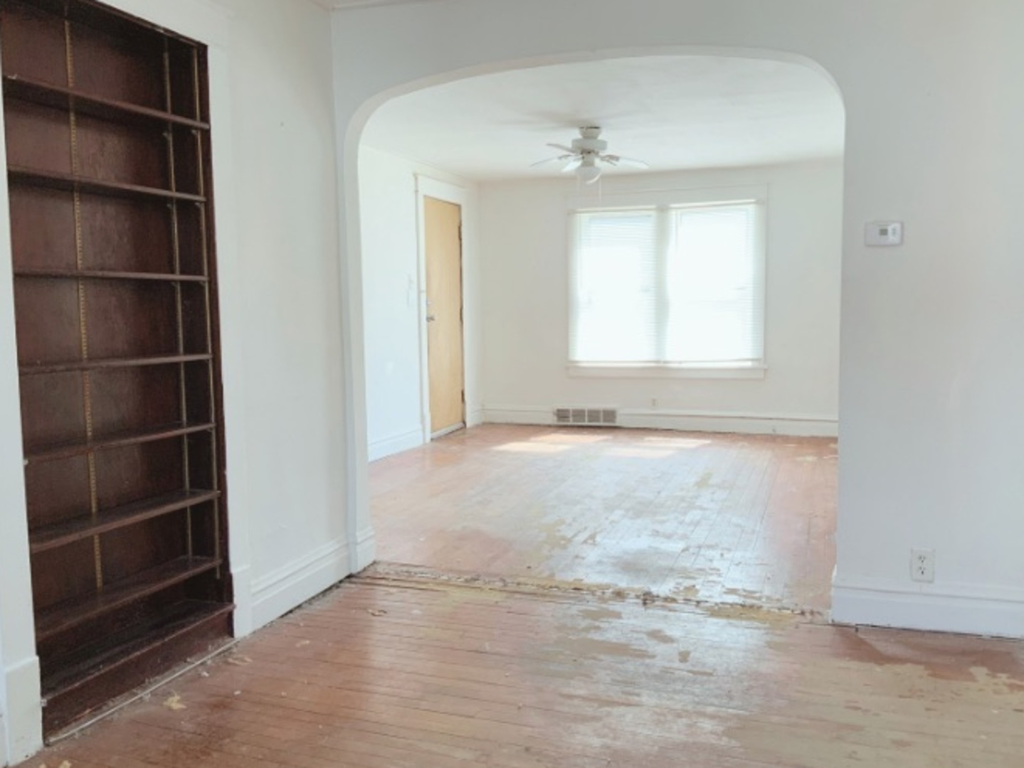 457 S Desplaines Street, Joliet, IL 60436