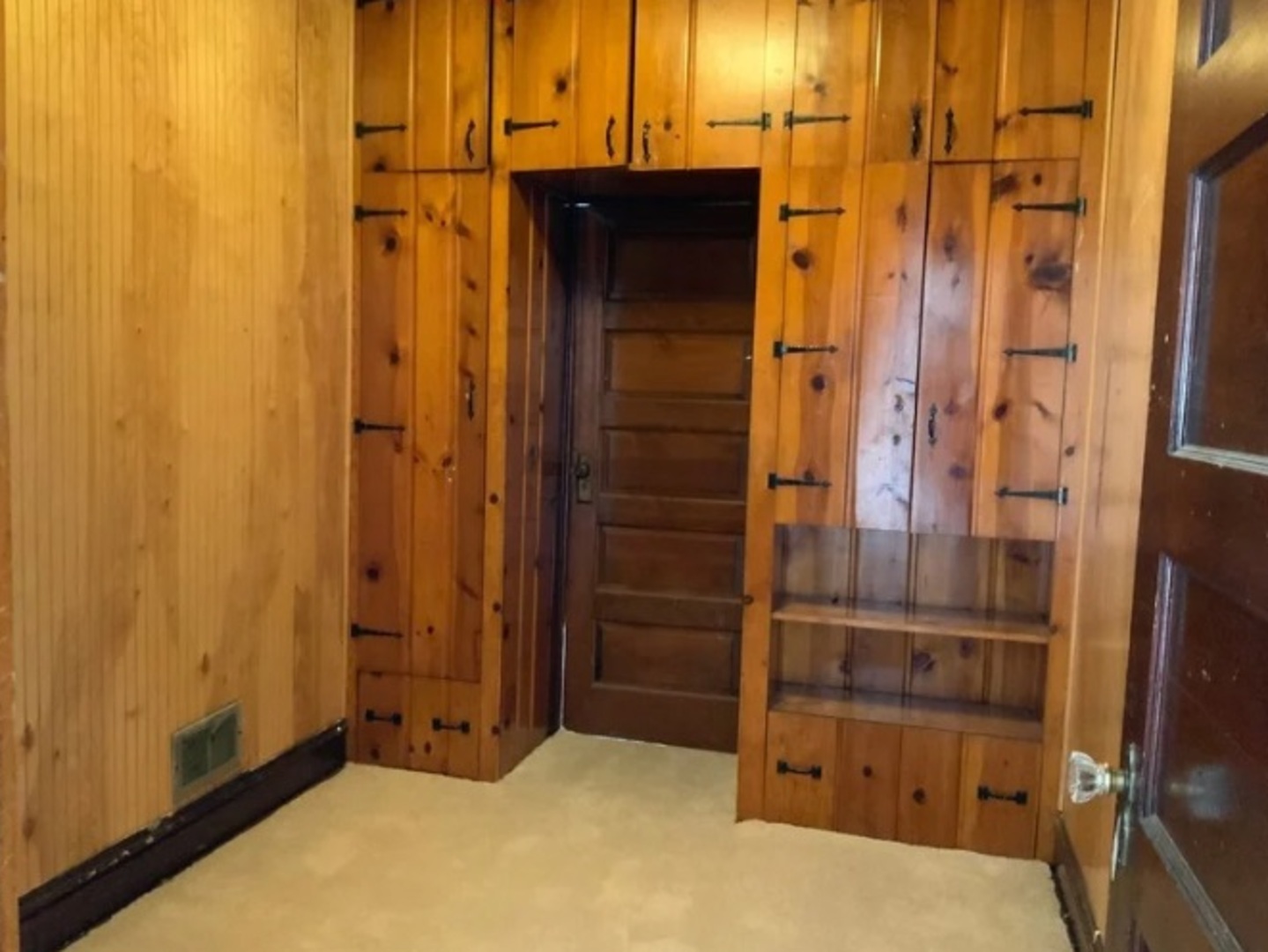 457 S Desplaines Street, Joliet, IL 60436