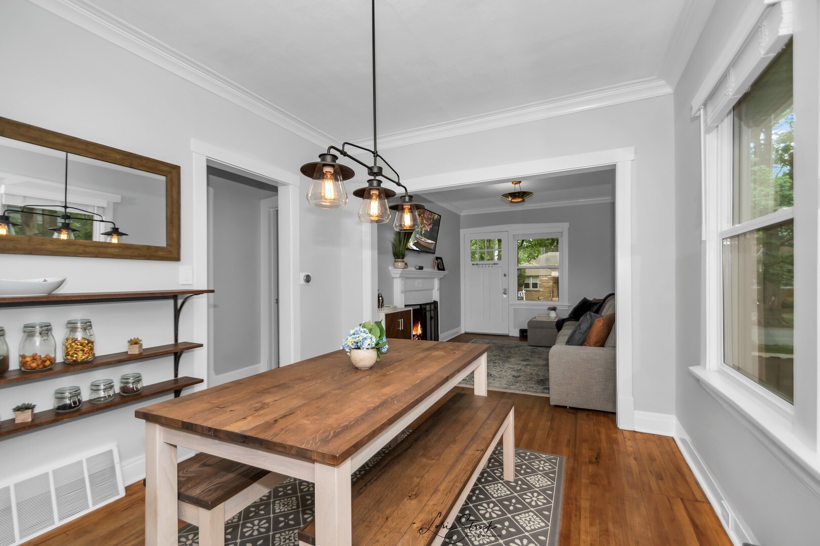 204 E Burlington Street, Riverside, IL 60546