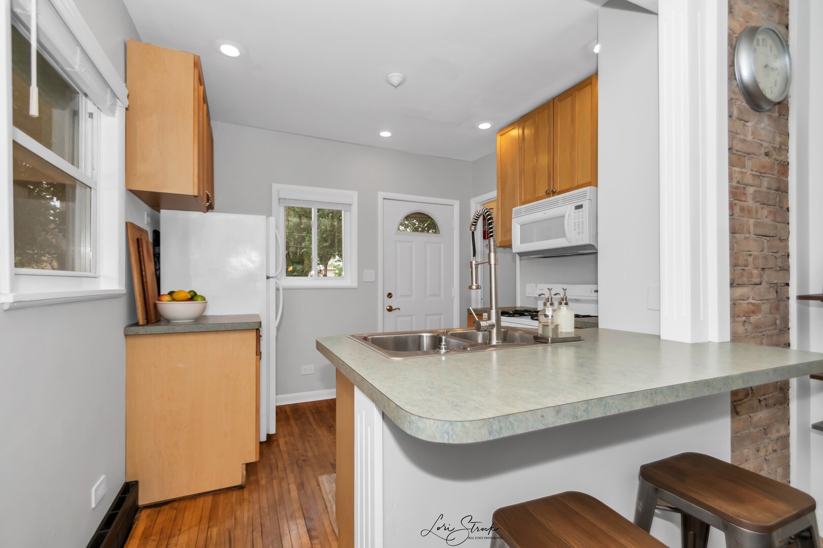 204 E Burlington Street, Riverside, IL 60546