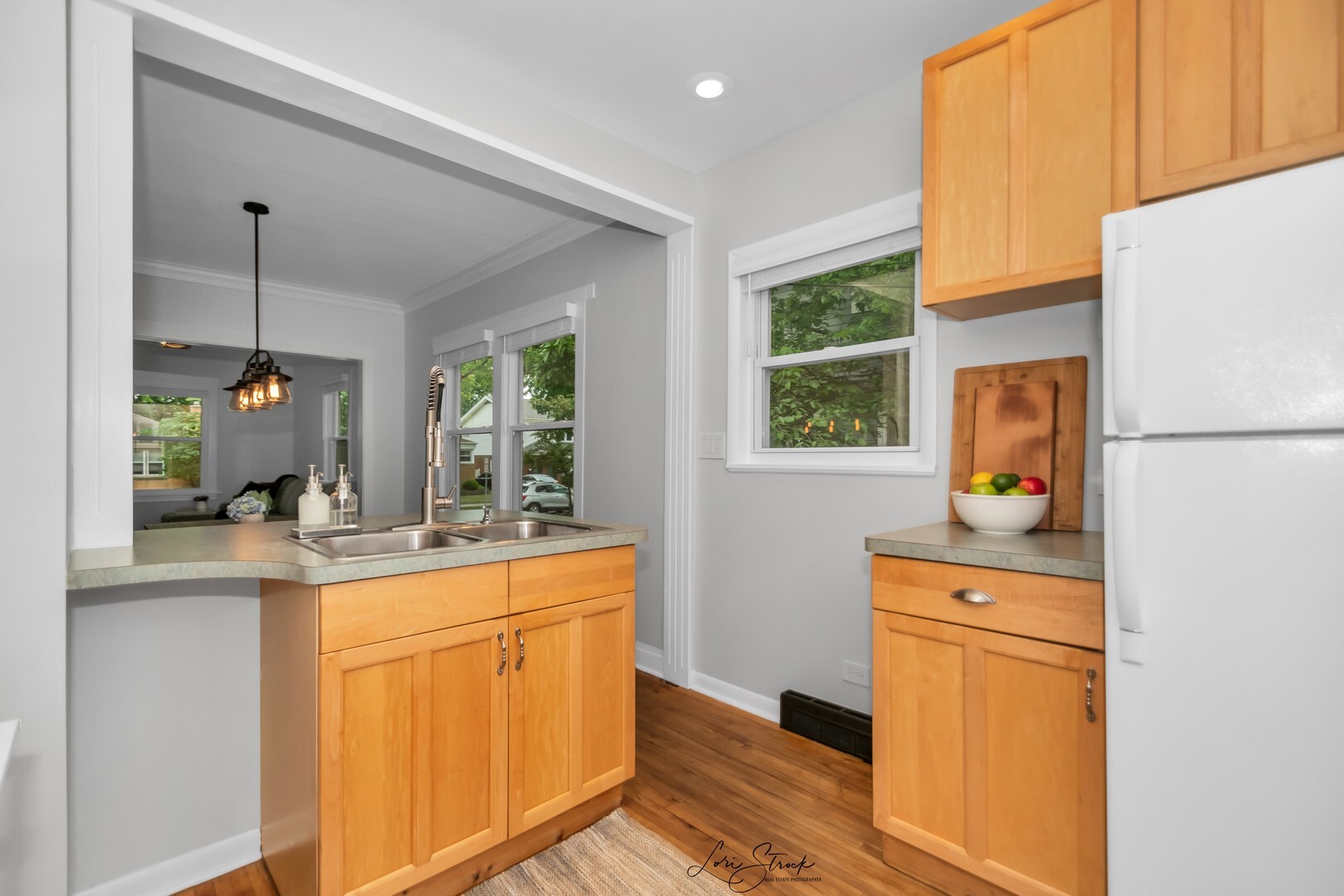 204 E Burlington Street, Riverside, IL 60546