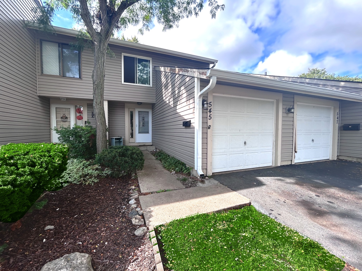 545 Alton Court, Carol Stream, IL 60188