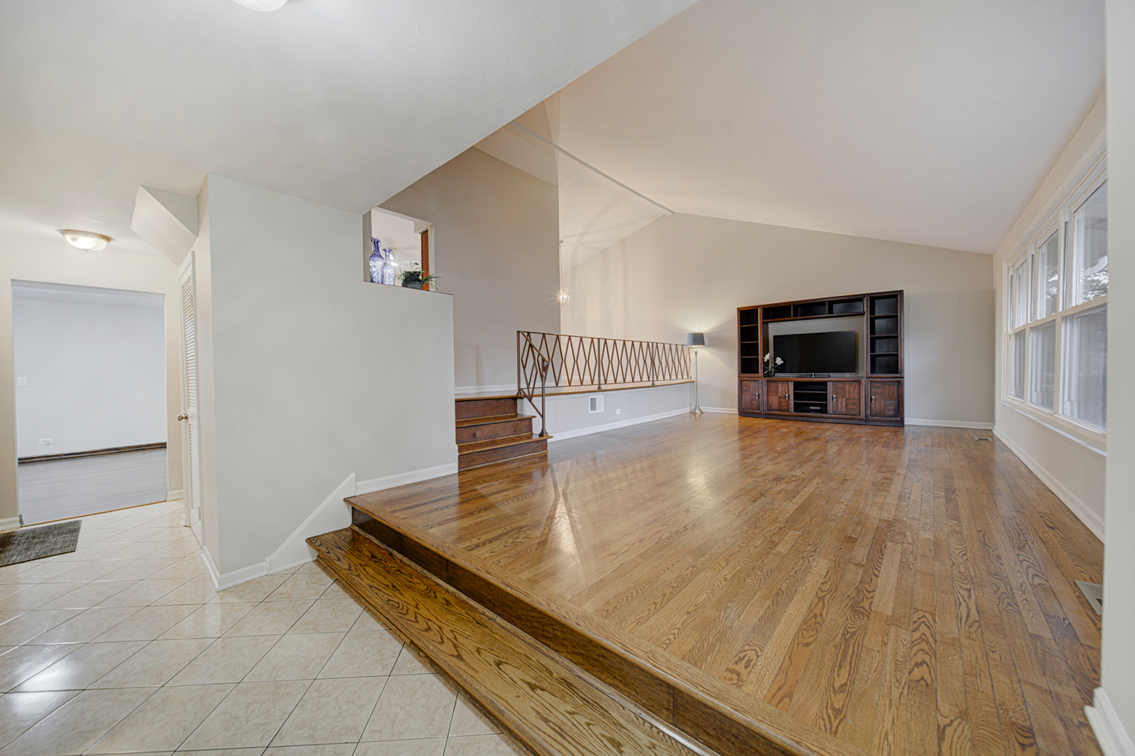 1324 S Main Street, Lombard, IL 60148