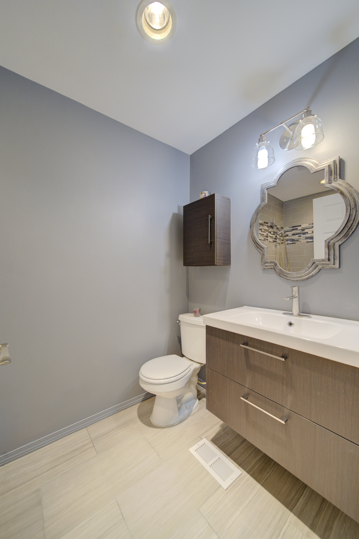 1324 S Main Street, Lombard, IL 60148