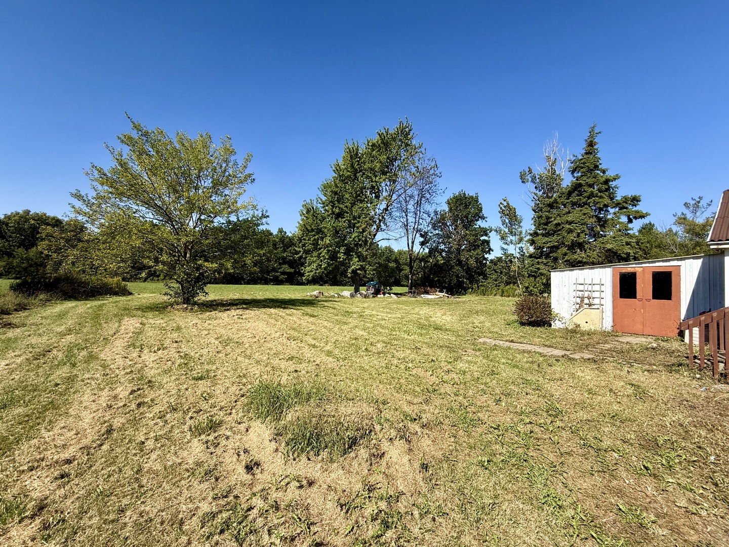 2707 N US Highway 45-52, Clifton, IL 60927