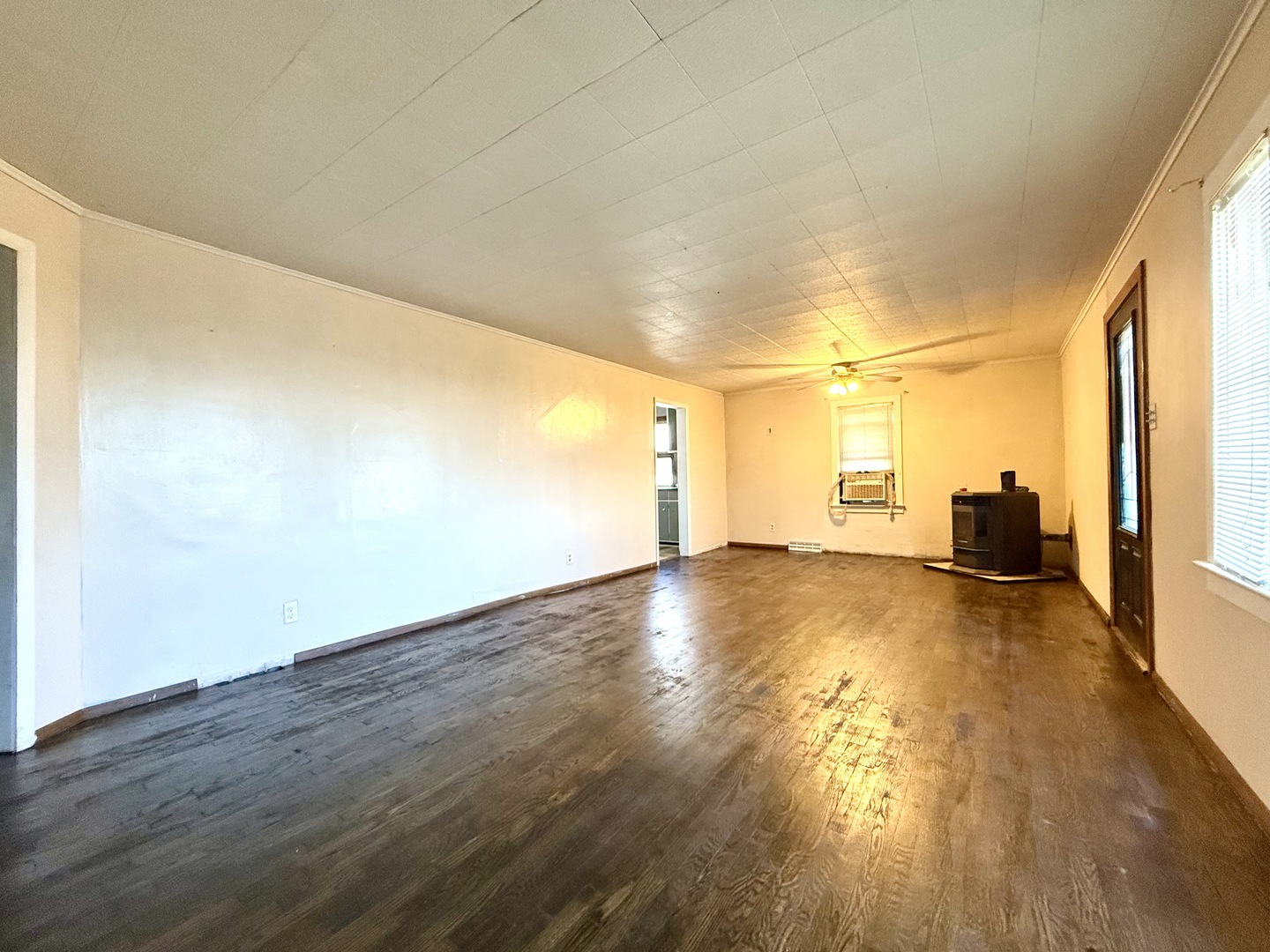 2707 N US Highway 45-52, Clifton, IL 60927