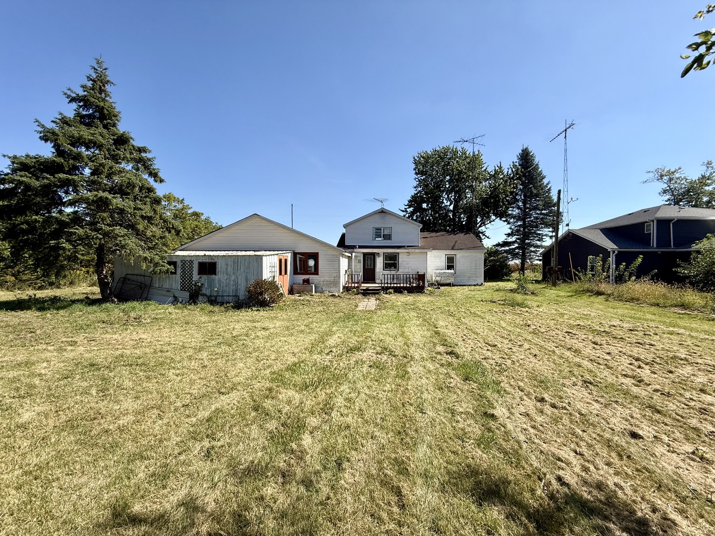 2707 N US Highway 45-52, Clifton, IL 60927