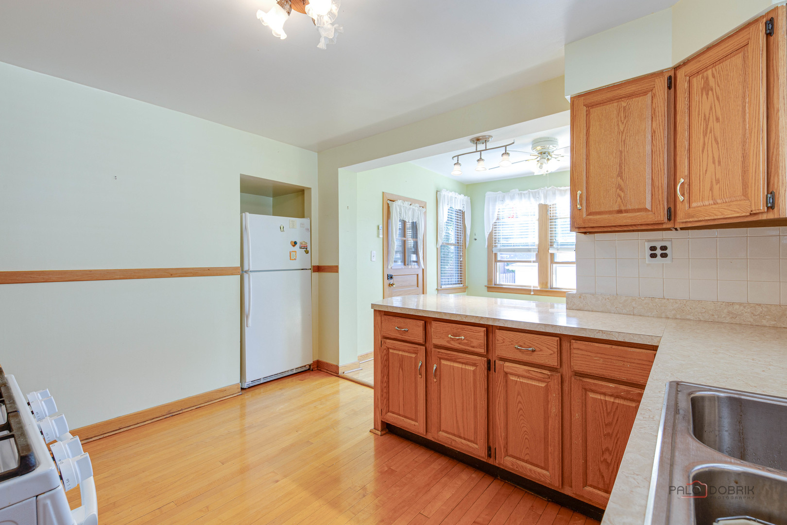 5431 W Wilson Avenue, Chicago, IL 60630