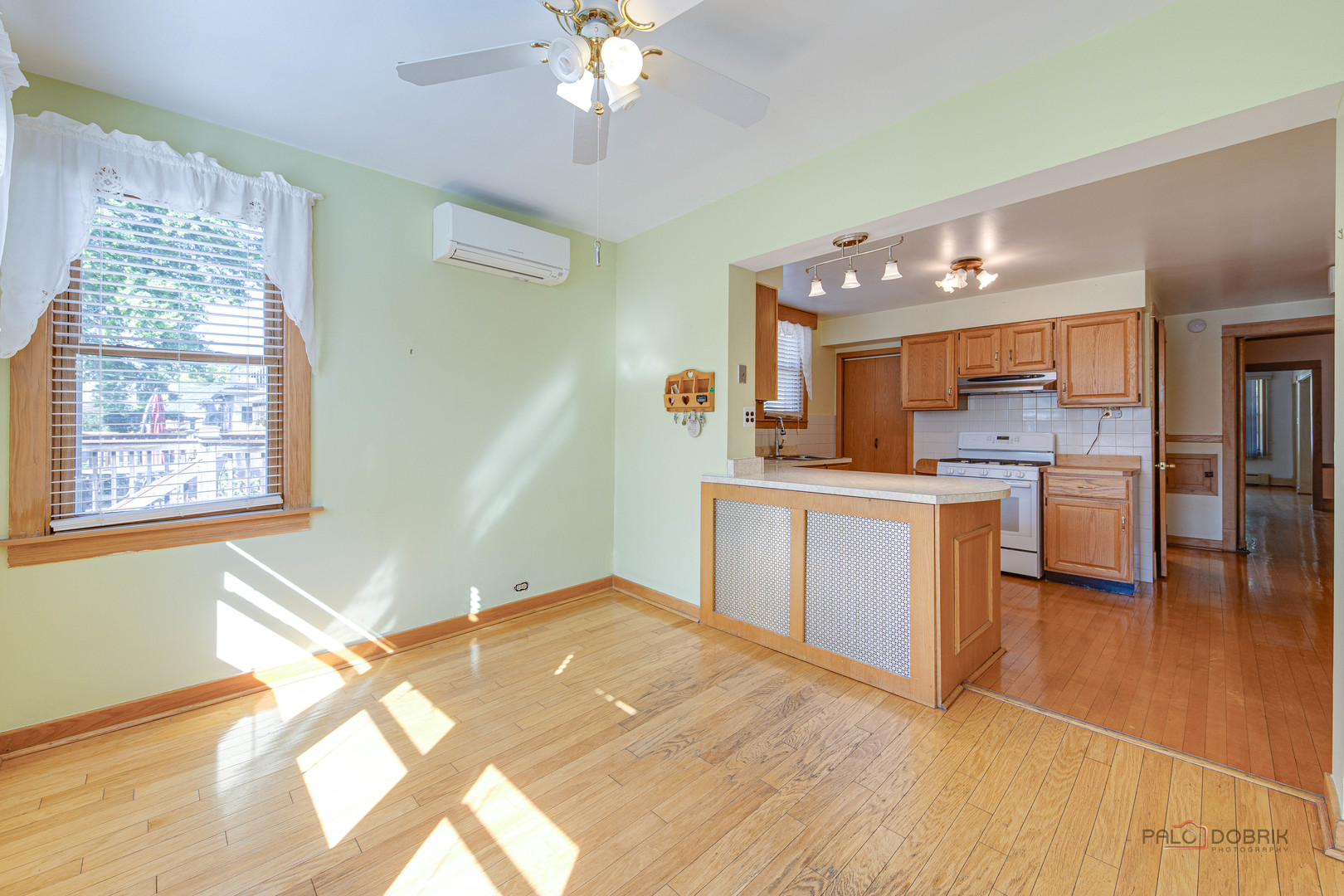 5431 W Wilson Avenue, Chicago, IL 60630