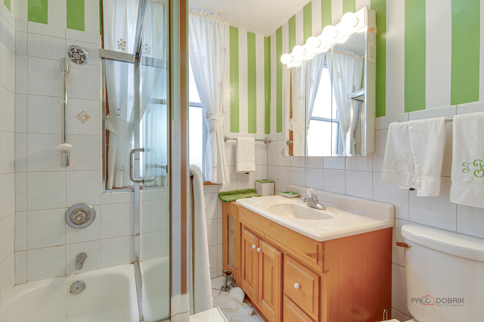 5431 W Wilson Avenue, Chicago, IL 60630