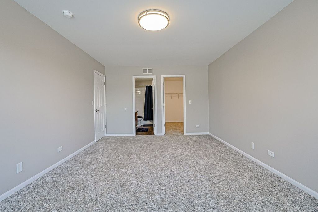 2407 Miriam Avenue, Zion, IL 60099