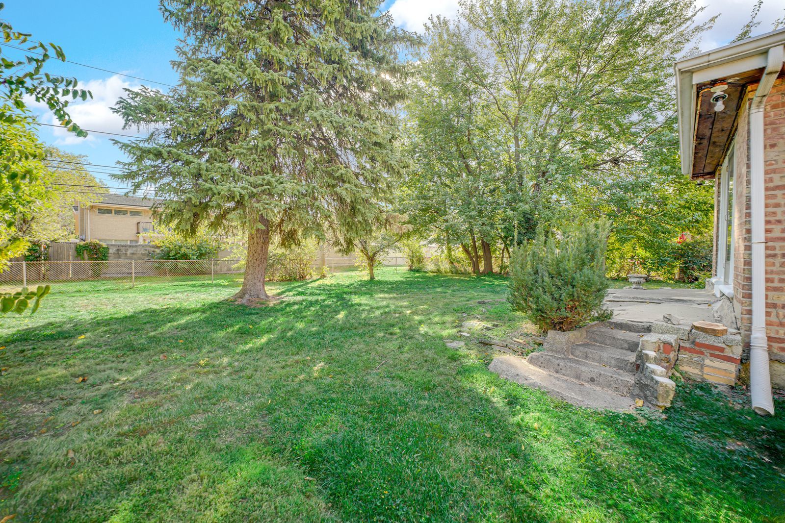 9241 S Richmond Avenue, Evergreen Park, IL 60805