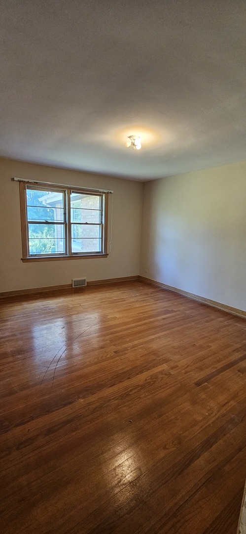 9241 S Richmond Avenue, Evergreen Park, IL 60805