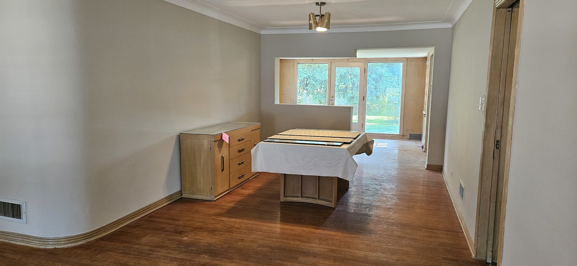 9241 S Richmond Avenue, Evergreen Park, IL 60805