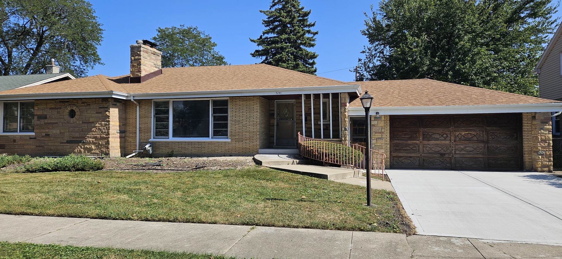 9241 S Richmond Avenue, Evergreen Park, IL 60805