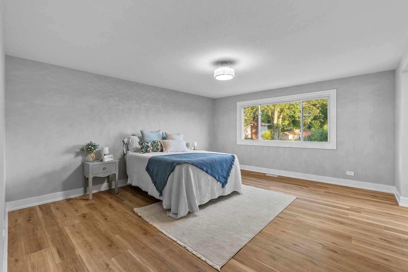 305 Williams Drive, Schaumburg, IL 60193