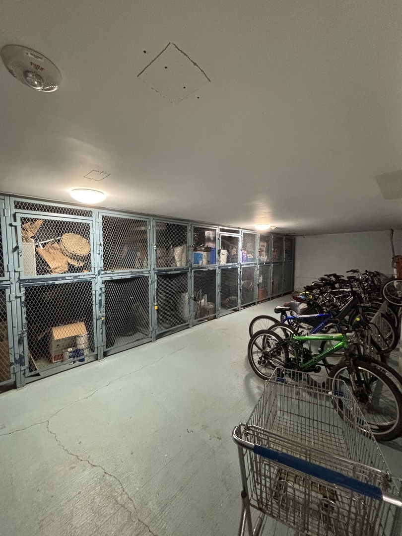 4721 Saint Joseph Creek Road #1B, Lisle, IL 60532