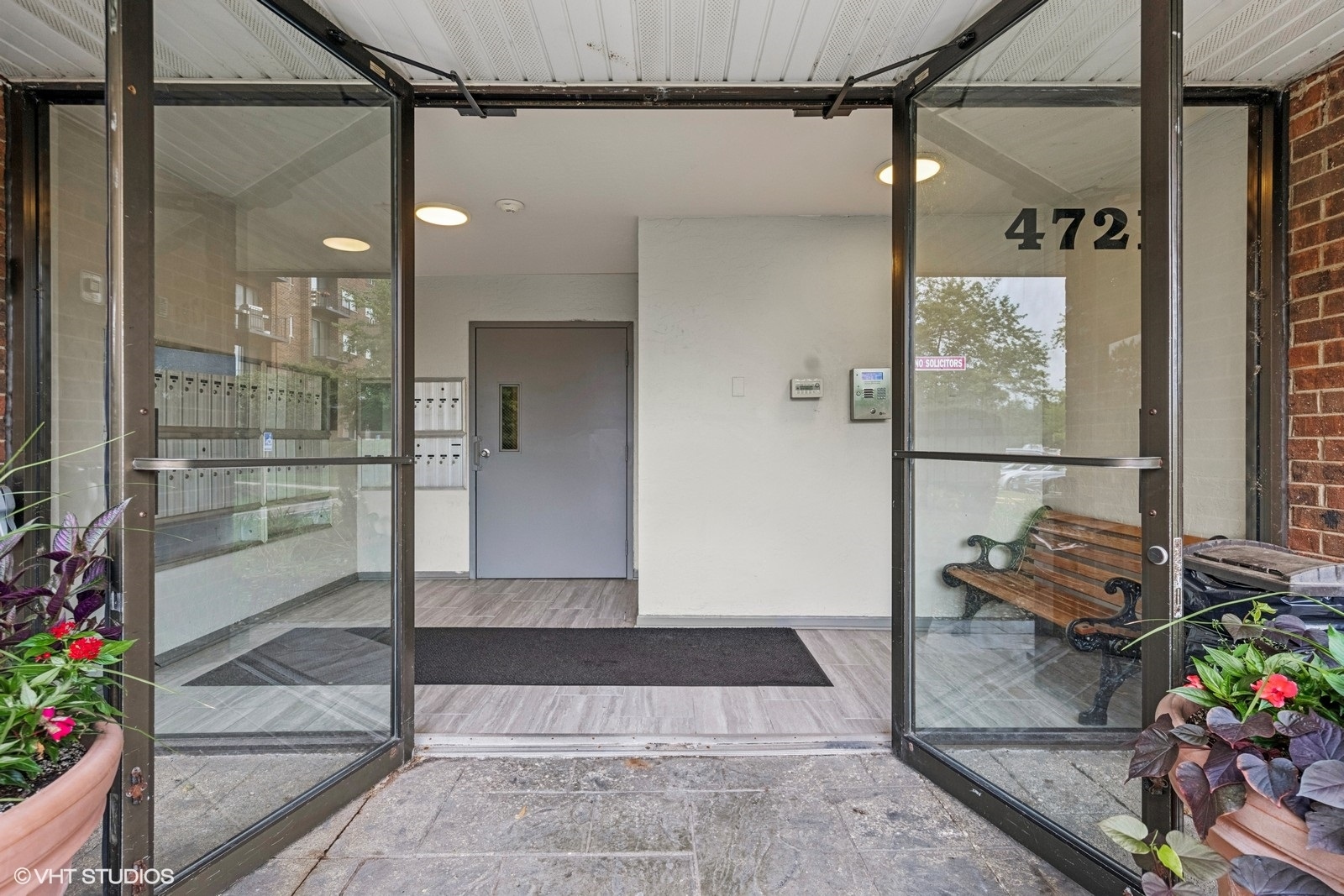 4721 Saint Joseph Creek Road #1B, Lisle, IL 60532