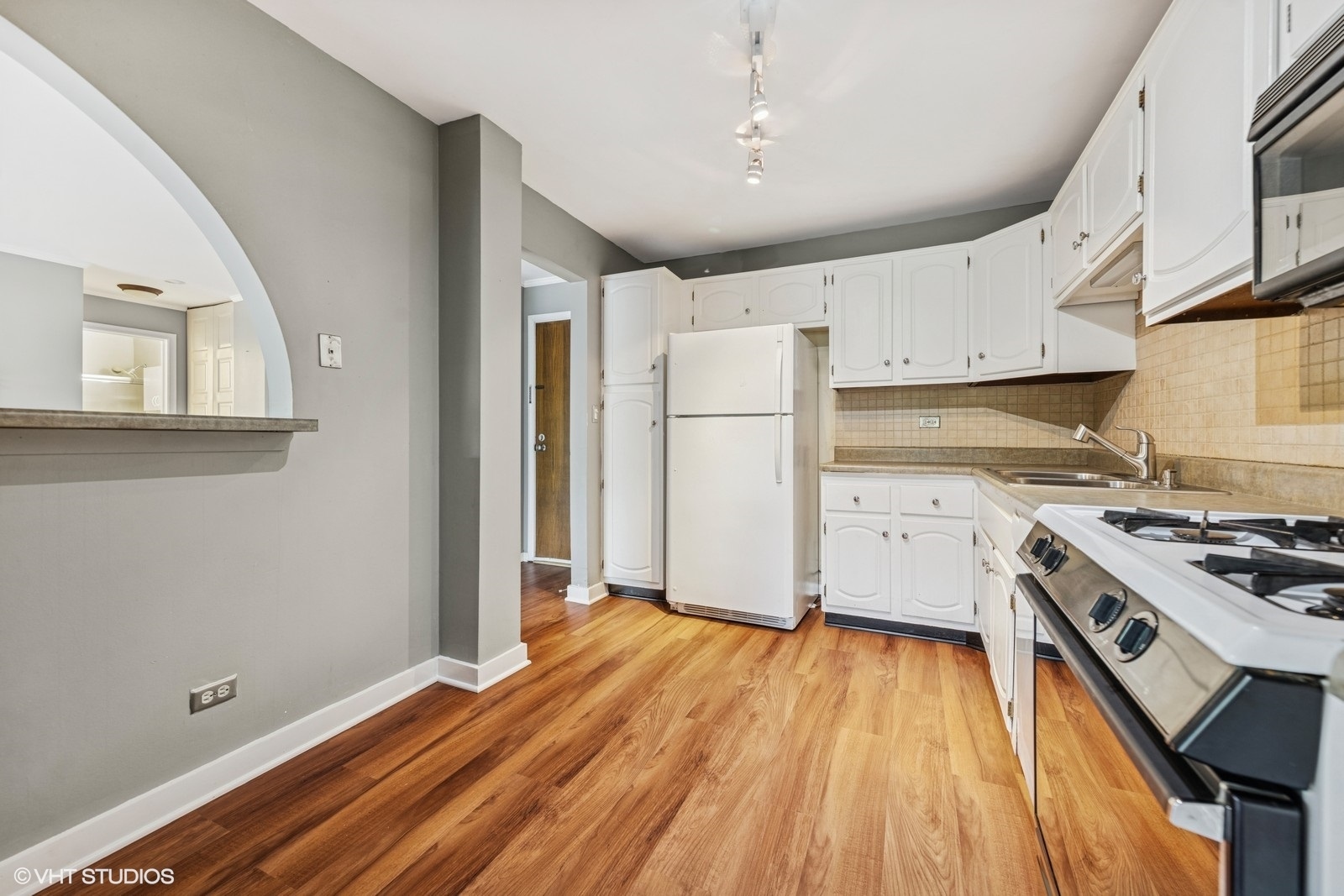 4721 Saint Joseph Creek Road #1B, Lisle, IL 60532