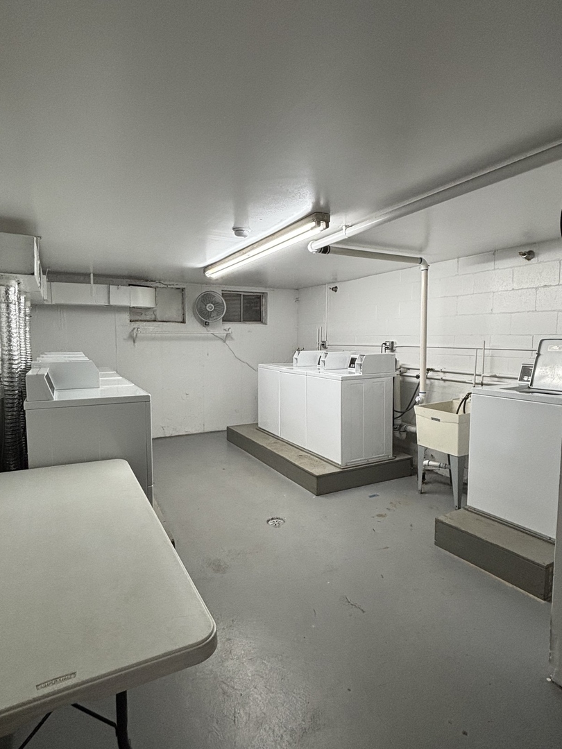 4721 Saint Joseph Creek Road #1B, Lisle, IL 60532