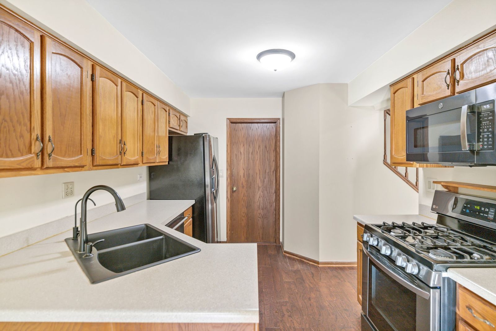 2116 Glasgow Court #2116, Hanover Park, IL 60133