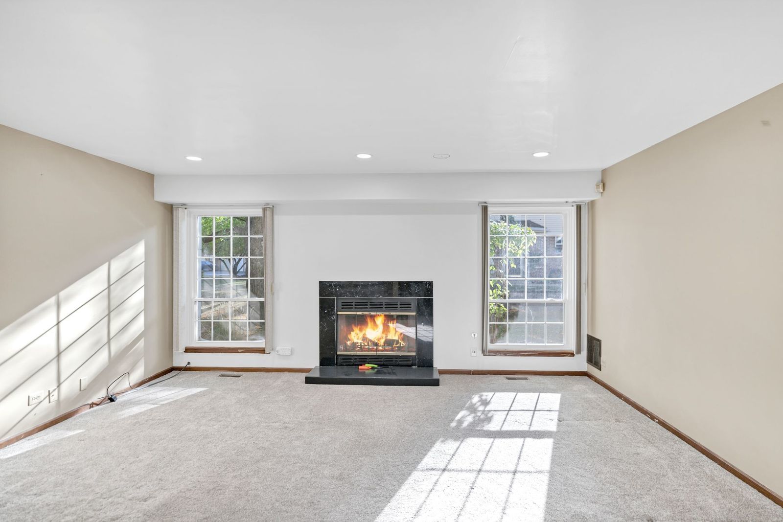 2116 Glasgow Court #2116, Hanover Park, IL 60133