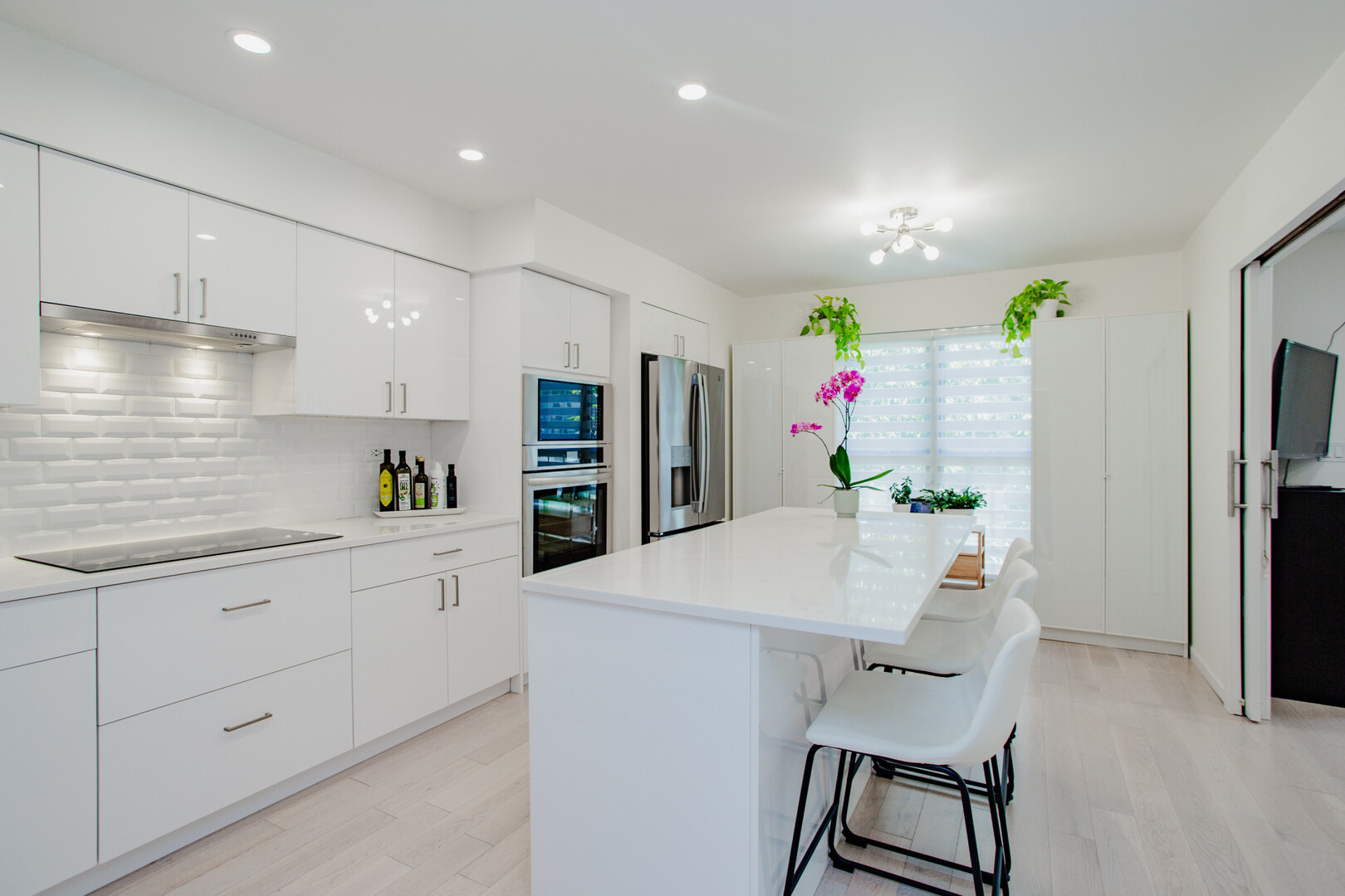 571 GROSSE POINTE Circle #11-7, Vernon Hills, IL 60061