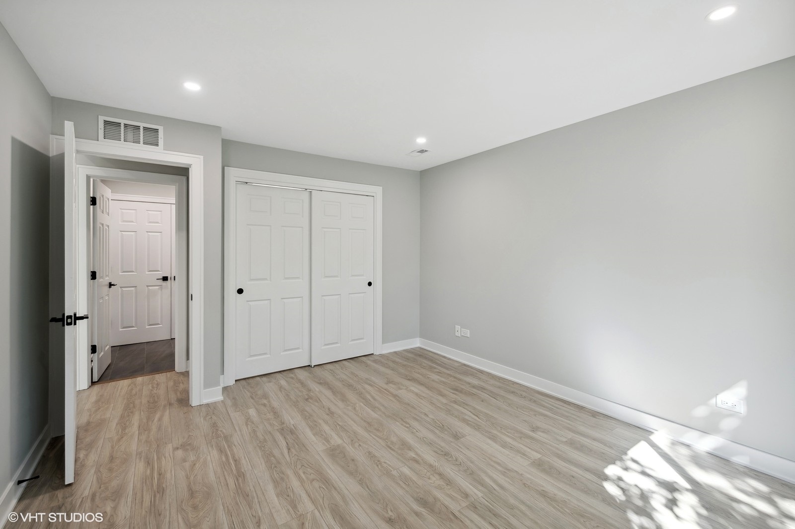 47 Orchard Terrace #8, Lombard, IL 60148
