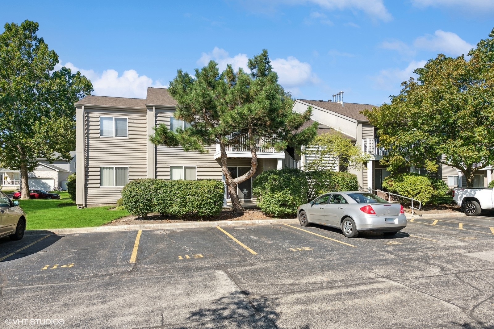 47 Orchard Terrace #8, Lombard, IL 60148